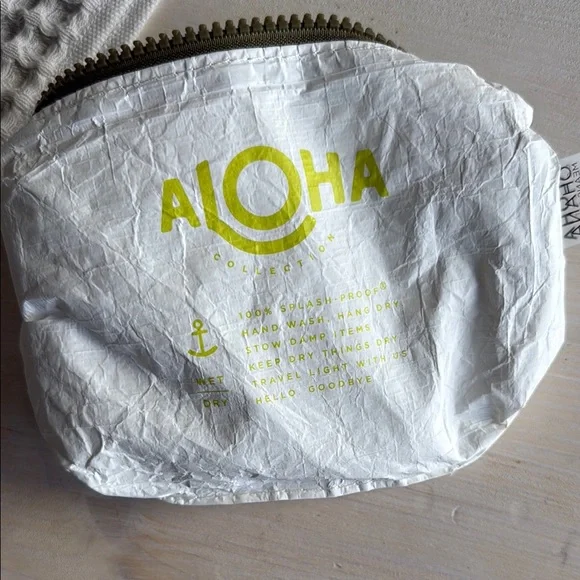 Aloha Collection Lime Checkered Mini Pouch - Picture 3 of 6